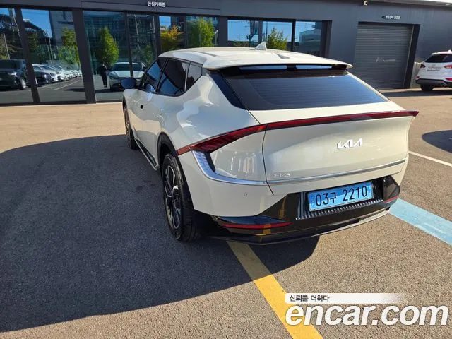 Kia EV6 — Фото автомобиля 4
