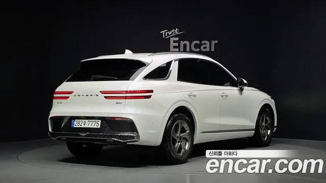 Genesis GV70 2.5T Бензин AWD — Фото автомобиля 2