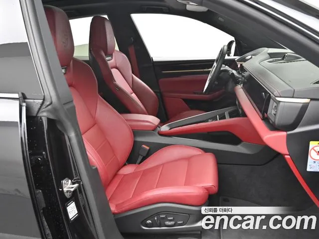Porsche Macan Electric — Фото автомобиля 10