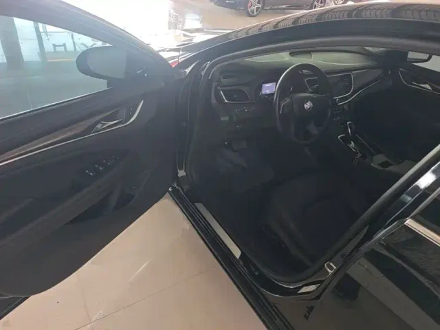 Buick LaCrosse — Фото автомобиля 15