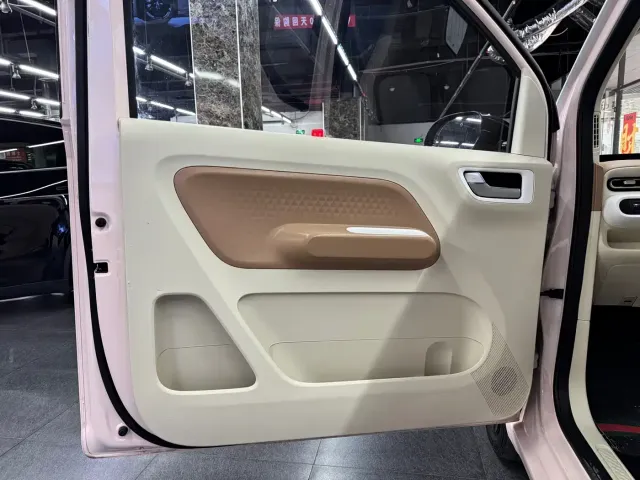 Wuling Hongguang Mini EV — Фото автомобиля 6