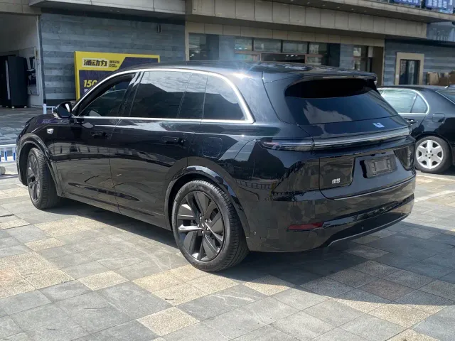 Li Auto L7 — Фото автомобиля 15