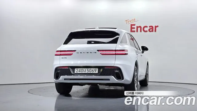 Genesis GV70 2.5T Бензин 2WD — Фото автомобиля 2