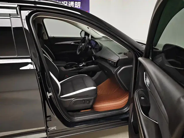 Buick Envision S — Фото автомобиля 11