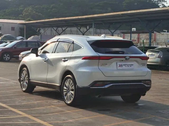 Toyota Harrier — Фото автомобиля 5