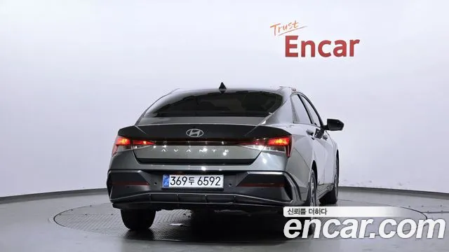 Hyundai AVANTE Новый Avante (CN7) — Фото автомобиля 4