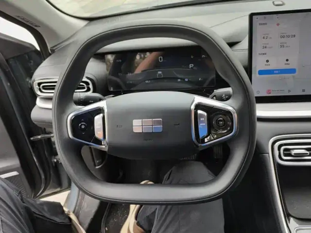 Geely Galaxy Stellar 6 — Фото автомобиля 15