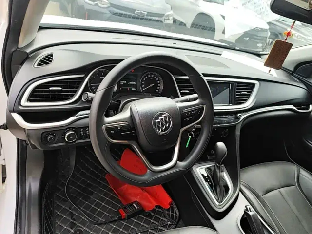 Buick Excelle — Фото автомобиля 9