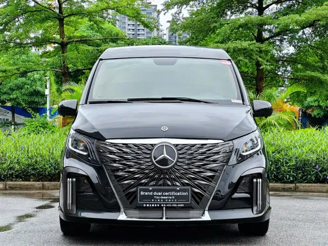 Mercedes-Benz V-Class — Фото автомобиля 3