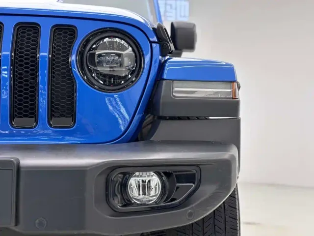 Jeep Wrangler — Фото автомобиля 10