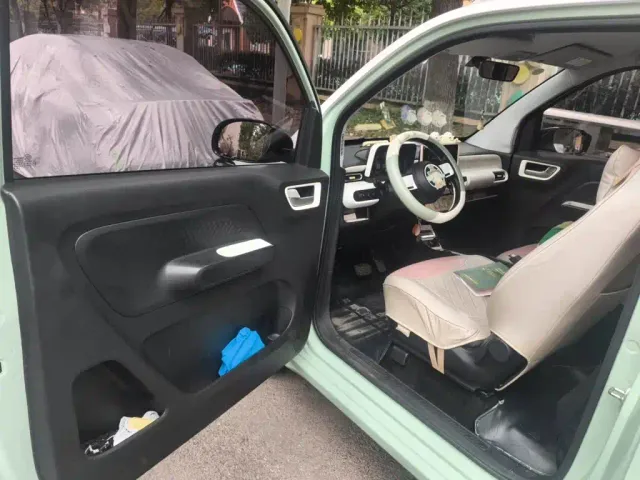 Wuling Hongguang Mini EV — Фото автомобиля 12