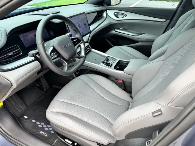 BYD Seal 07 DM-i — Фото автомобиля 8