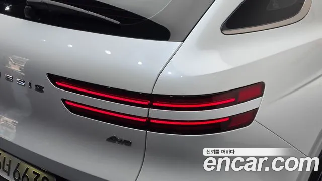 Genesis GV70 — Фото автомобиля 8