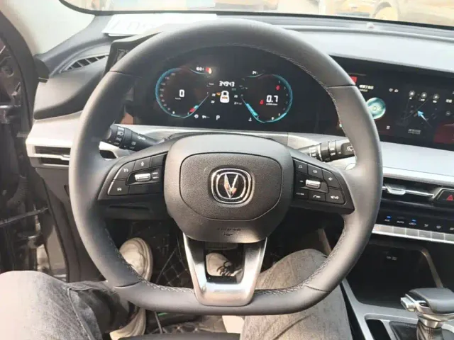 Changan Changan CS35 PLUS 2022 Blue Whale NE 1.4T DCT Luxury — Фото автомобиля 10