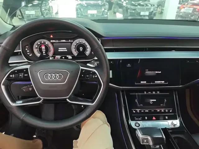 Audi A8 — Фото автомобиля 9