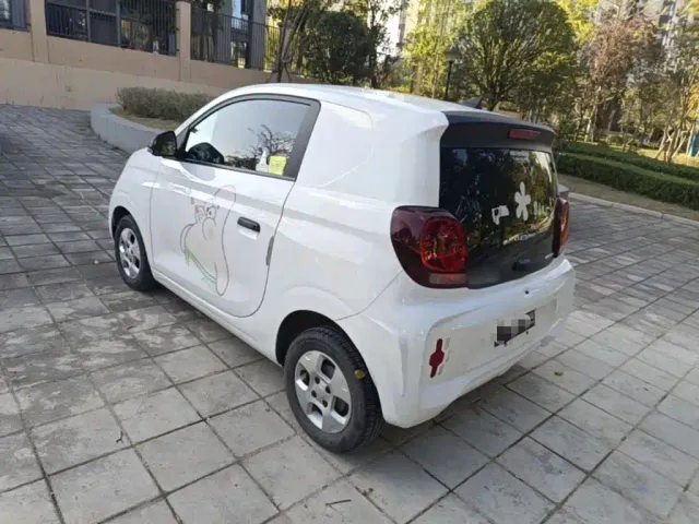Roewe Clever — Фото автомобиля 4