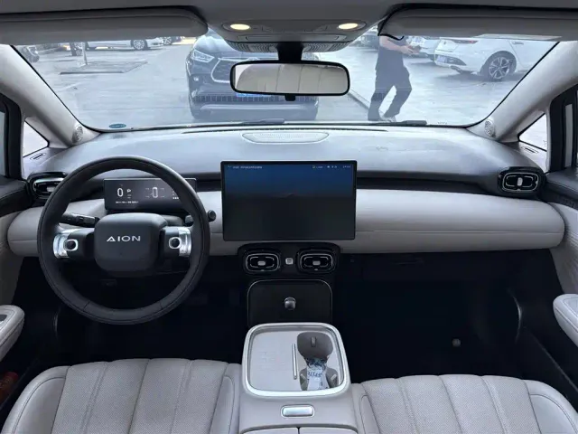 GAC Aion UT — Фото автомобиля 5