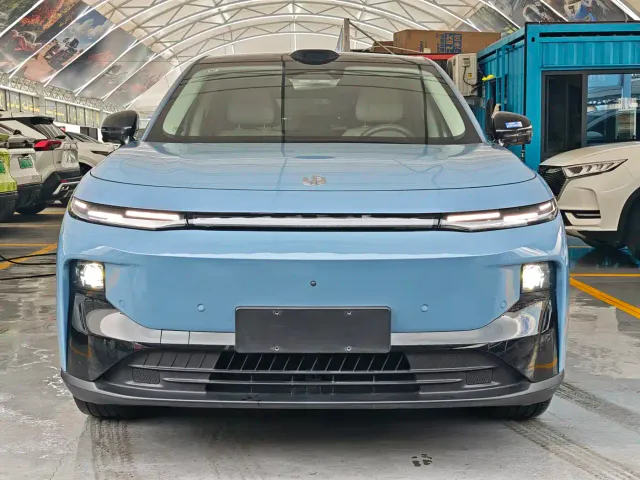 Leapmotor B10 — Фото автомобиля 2