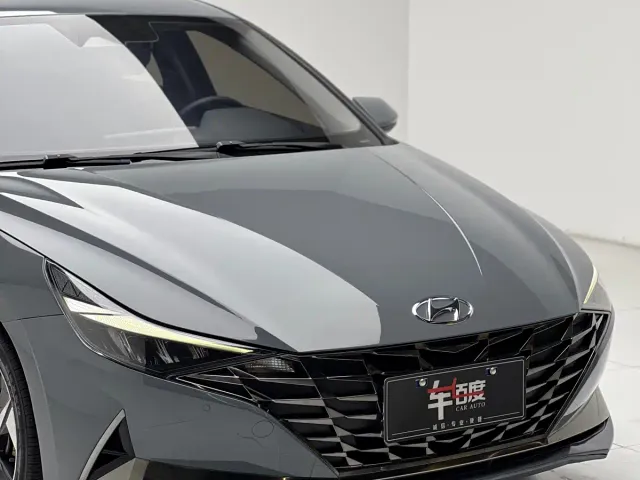 Hyundai Elantra — Фото автомобиля 20