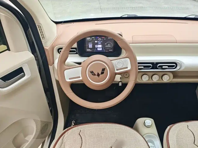 Wuling Hongguang Mini EV — Фото автомобиля 10