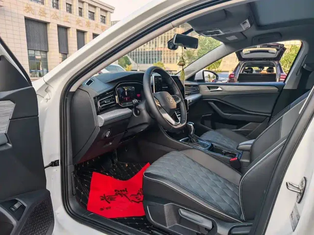 Volkswagen Sagitar — Фото автомобиля 3