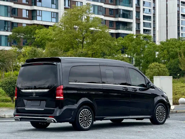 Mercedes-Benz V-Class — Фото автомобиля 4