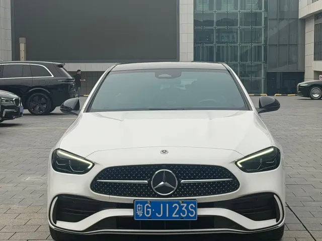 Mercedes-Benz C-Class — Фото автомобиля 2