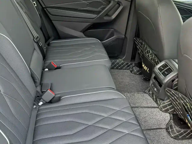 Volkswagen Tiguan L — Фото автомобиля 9