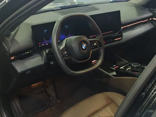 BMW 5 Series — Фото автомобиля 4