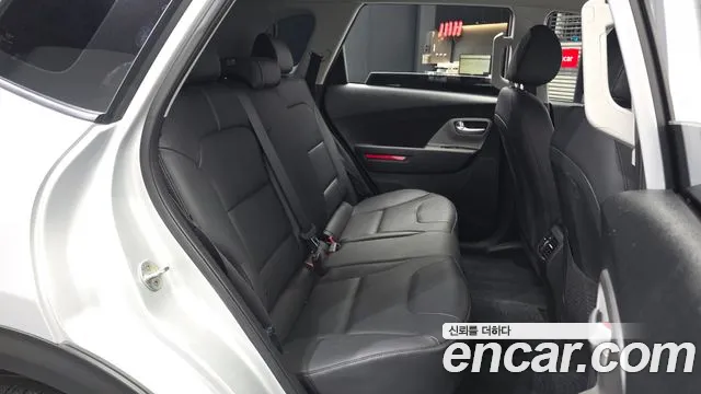 Kia Niro — Фото автомобиля 17
