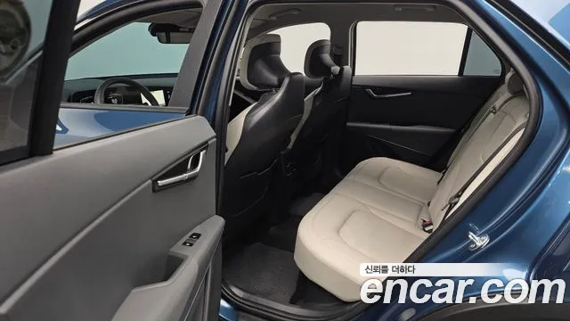 Kia Niro The All New — Фото автомобиля 16