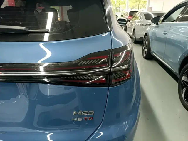 Hongqi HS5 — Фото автомобиля 7