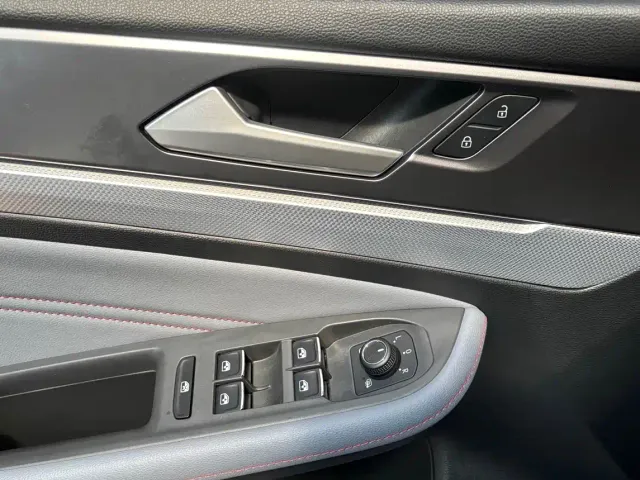 Volkswagen Lamando — Фото автомобиля 7