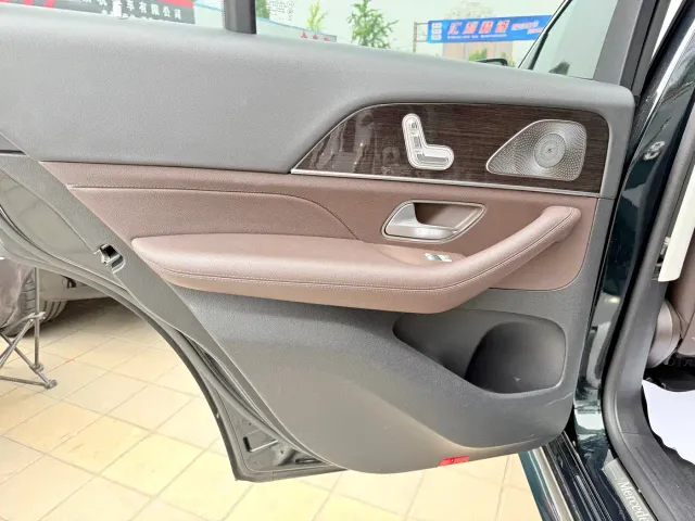 Mercedes-Benz GLE-Class — Фото автомобиля 12
