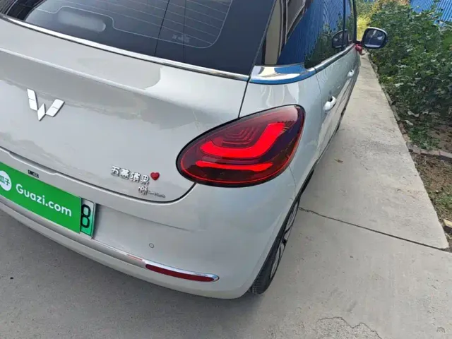 Wuling Bingo — Фото автомобиля 7