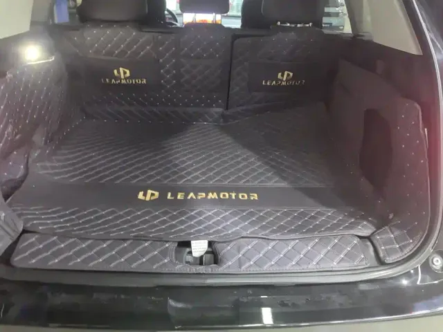 Leapmotor C10 — Фото автомобиля 4