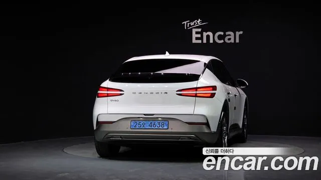 Genesis GV60 — Фото автомобиля 3