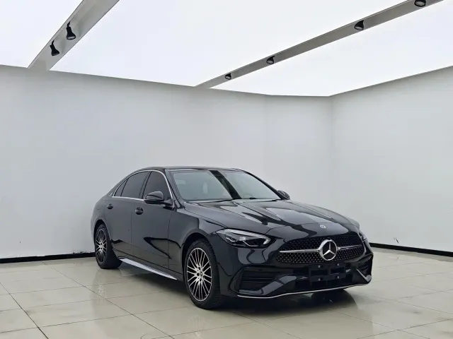 Mercedes-Benz C-Class — Фото автомобиля 3