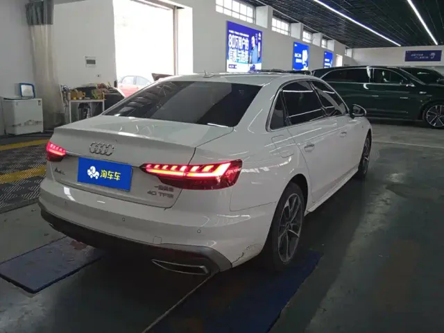 Audi A4L — Фото автомобиля 3