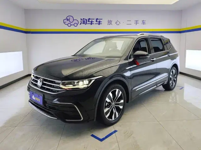 Фотография автомобиля — Volkswagen Tiguan L
