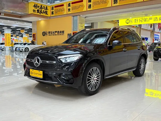 Фотография автомобиля — Mercedes-Benz GLC-Class