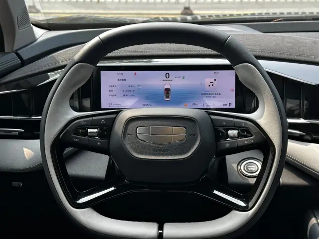 Geely Boyue L — Фото автомобиля 14