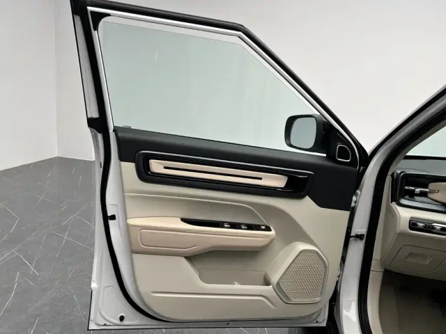 Geely ICON — Фото автомобиля 12