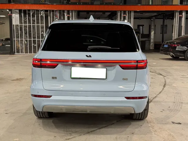 Li Auto ONE — Фото автомобиля 4
