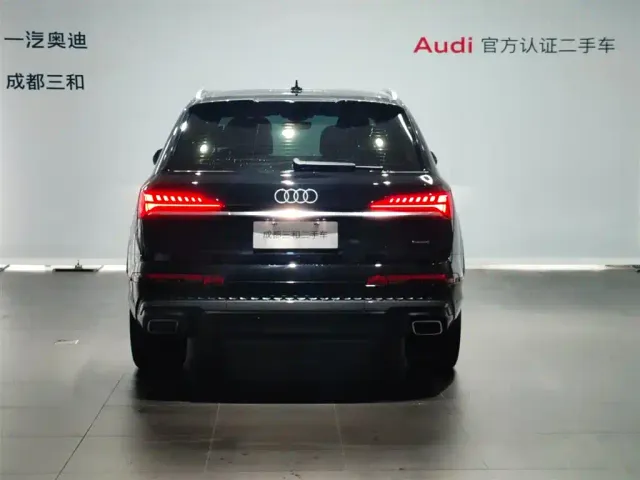 Audi Q7 — Фото автомобиля 5