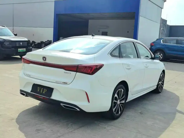 Changan Eado — Фото автомобиля 18