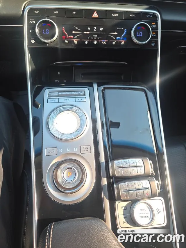 Genesis GV80 — Фото автомобиля 15