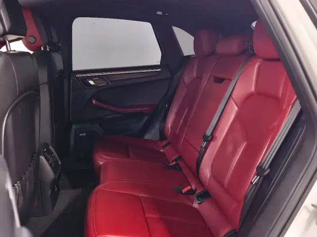 Porsche Macan — Фото автомобиля 9