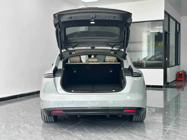 Nio ET5 Touring — Фото автомобиля 27