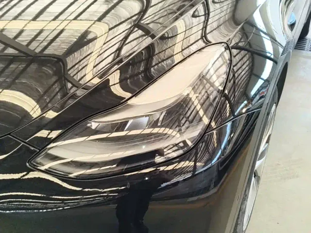 Tesla Model Y — Фото автомобиля 23